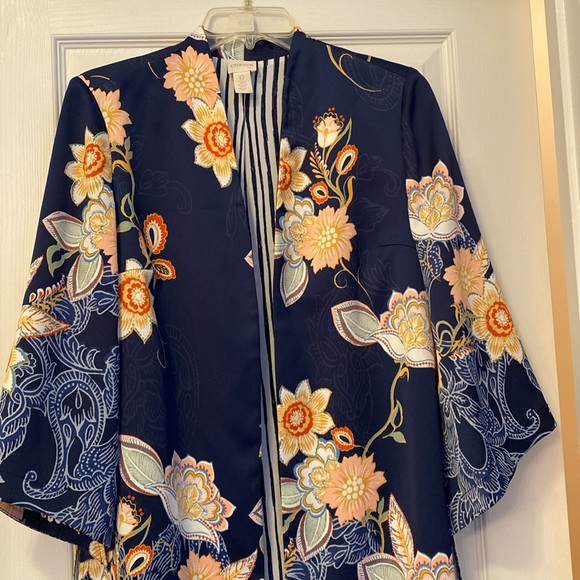 Chicos Kimono, size Chico’s 0, lined. - Picture 2 of 8